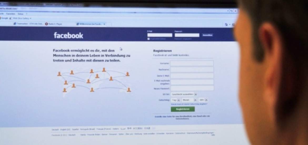 Prisión para alemán que sugirió en Facebook enviar a refugiados a campos nazis