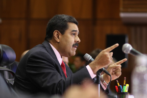 Maduro anuncia que irá "con todo" contra Macri a la cumbre de la Celac en Ecuador