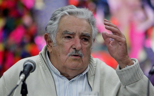 Mujica: "Hay una manga de viejos que acumulan plata, dan fiebre"