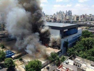 Un incendio afectó instalaciones de Canal 13 y TN del Grupo Clarín; Uruguay se quedó sin Mirtha Legrand