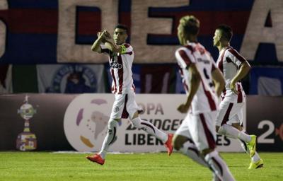 River Plate de Uruguay superó 2 a 0 a la Universidad de Chile por la Libertadores