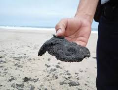 Aparecen manchas de petróleo en playas de Valizas y Aguas Dulces