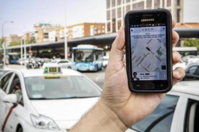 Uber halló una forma legal de reactivar su actividad en España