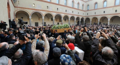 El último adiós a Umberto Eco en Italia
