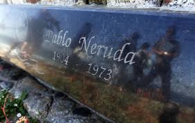 Científicos de Canadá y Dinamarca hallan una bacteria en el cadáver de Neruda