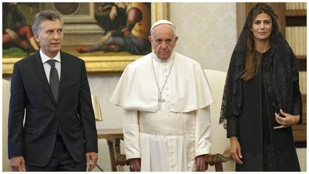 El Papa recibe a Macri solo 22 minutos y con gesto frío