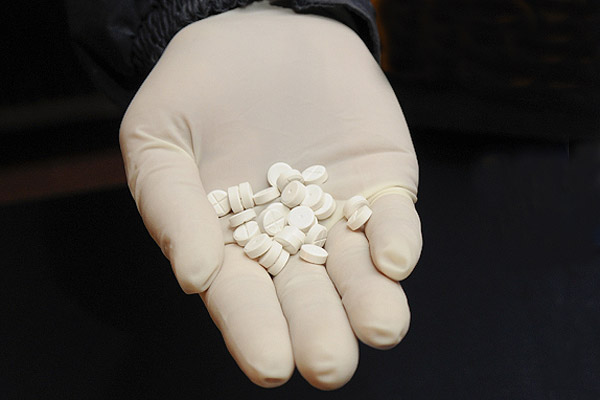 Alertan en EEUU sobre peligroso analgésico que se vende camuflado como otros fármacos