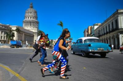 Adiós Marx, hola Obama y Rolling Stones: Cuba recibirá a sus "demonios"