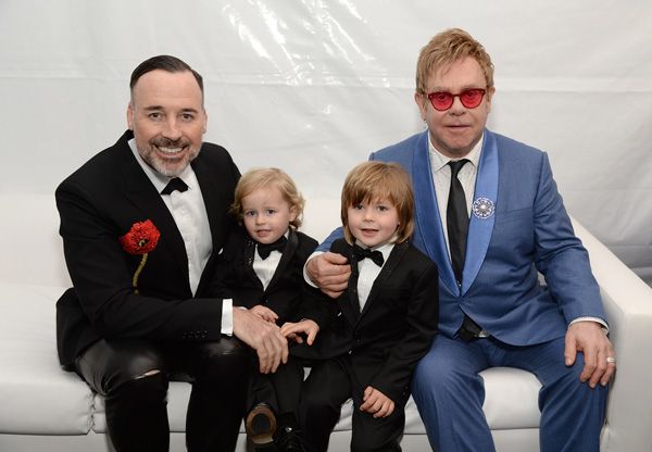 Elton John no dejará toda su herencia a sus hijos, entérate por qué