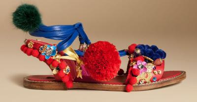 Dolce & Gabbana desata la polémica con sus 'sandalias de esclava'