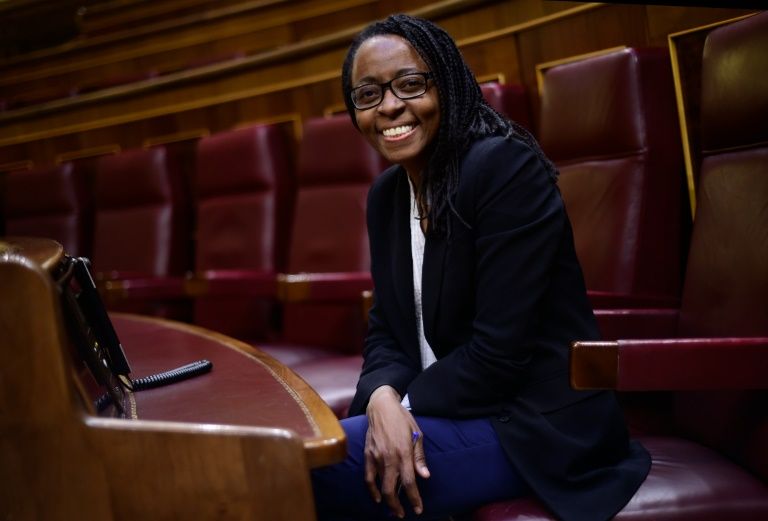 La primera diputada negra de la democracia en España milita por la igualdad