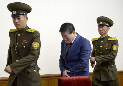 Estadounidense detenido en Corea del Norte se confiesa culpable de espionaje