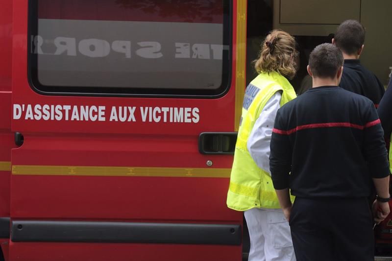 Al menos doce muertos en un choque entre un autobús y un camión en Francia