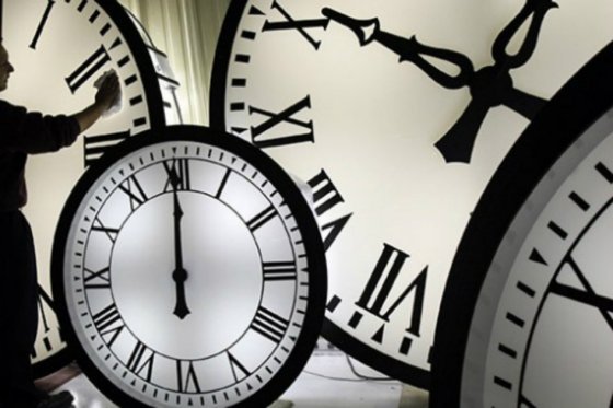 ¿Por qué los europeos adelantarán este domingo los relojes una hora?