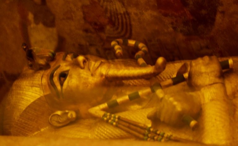 ¿Nefertiti junto a Tutankamón? Los expertos mantienen el suspenso