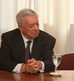 Cínico: Mario Vargas Llosa cerró su 'offshore' a días de recibir el premio Nobel