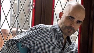 Escritor argentino Eduardo Sacheri, ganador del premio Alfaguara