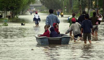 Miles de evacuados en Uruguay por inundaciones y tornado que se cobraron 7 vidas