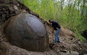 Una misteriosa esfera de piedra gigante hallada en Bosnia suscita el debate científico