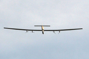 Solar Impulse llega a San Francisco luego de atravesar con éxito el Pacífico