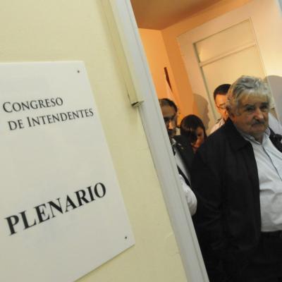 "Te extrañamos Mujica", dicen los intendentes blancos