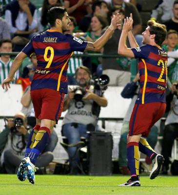 Barcelona gana con gol de Suárez ante el Betis