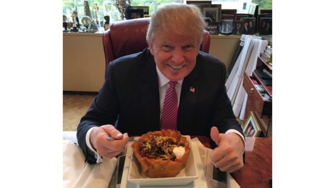 "¡Amo a los hispanos!": el "ofensivo" tuit con el que Donald Trump celebró el 5 de mayo