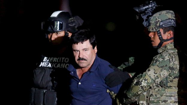 Llevaron a Joaquín "El Chapo" Guzmán a la cárcel de la que se había fugado por túnel