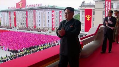 El impresionante desfile en honor al líder norcoreano Kim Jong-un