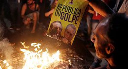 Paralizan el centro de San Pablo durante protesta por juicio a Dilma