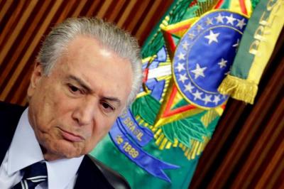 Traidor: El presidente interino de Brasil pasaba información a EEUU, denuncia Wikileaks