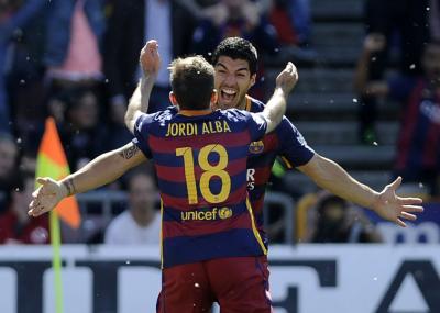 Barcelona es campeón con tres goles de Suárez que se quedó con el Pichichi