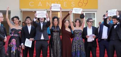 Impactante protesta de cineastas en Cannes contra golpe en Brasil