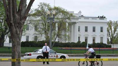 El servicio secreto de EE.UU. dispara a un hombre que sacó un arma en la Casa Blanca