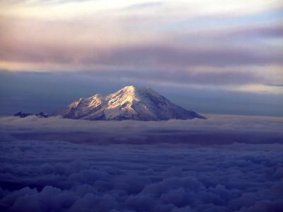 ¿Sabías que Everest no es la montaña más grande del mundo sino el volcán Chimborazo de Ecuador?