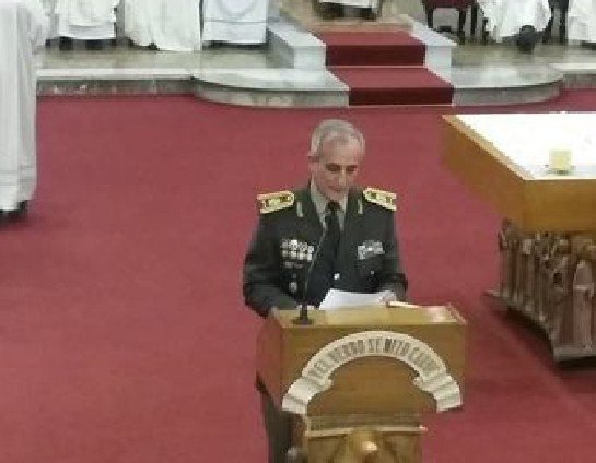 ¿Jefe del Ejército en el púlpito?: Protestas por participación de militares en misa presidida por Sturla