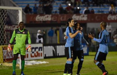 Uruguay derrotó 3-1 a Trinidad y Tobago en la despedida rumbo a la Copa América