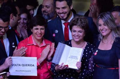 Rousseff acusa a Temer de "hablar grueso con Bolivia y fino con EE.UU."