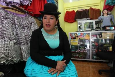 La elegancia de las "cholitas" bolivianas llega a la Gran Manzana