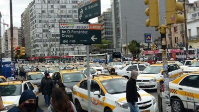 Uber desmiente a taxistas por caso de "pasajera agredida por conductor" en Montevideo