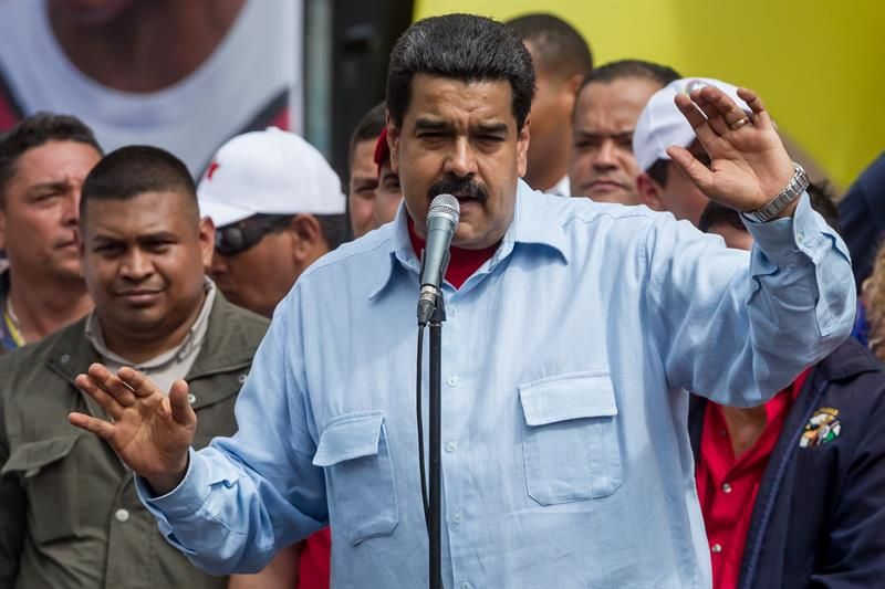 Maduro demandará al Parlamento venezolano por pedir activar la Carta Democrática