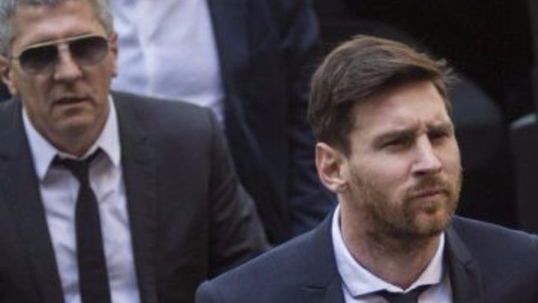 Hinchas le gritan a Messi: "Vete a Panamá", "devuelve la plata"