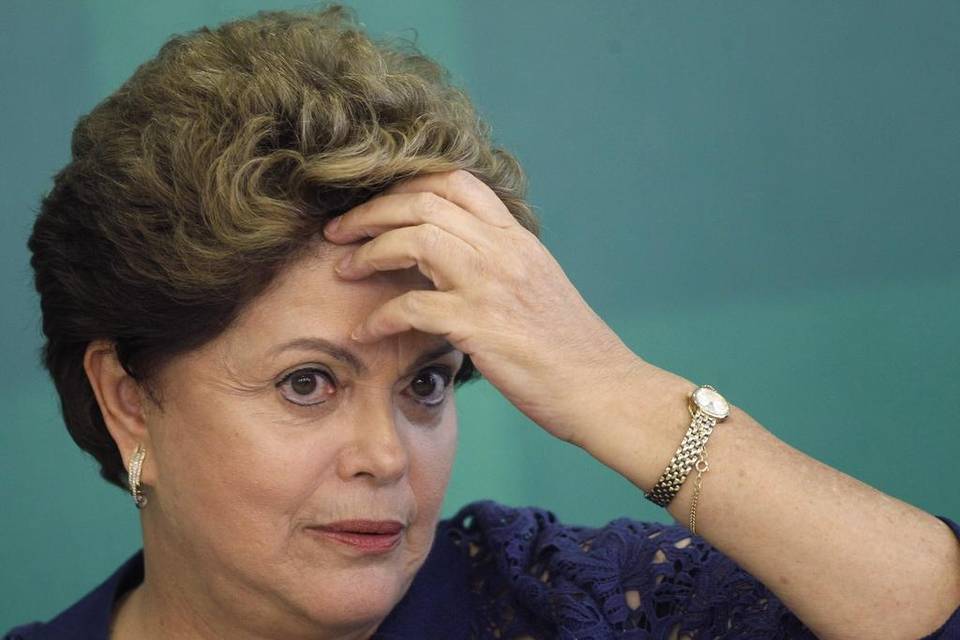 Legisladores chocan y el temor recorre parlamento en Brasil por retorno de Rousseff