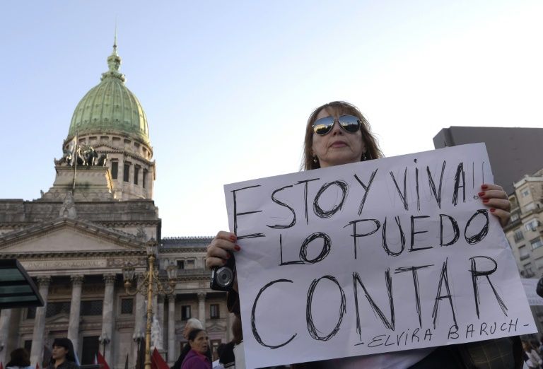 Argentina vuelve a gritar "Ni una menos" tras el crimen de tres niñas