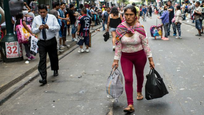 5 cifras que explican el complejo momento económico que está viviendo Perú