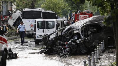 11 muertos y 36 heridos al estallar coche bomba en Estambul