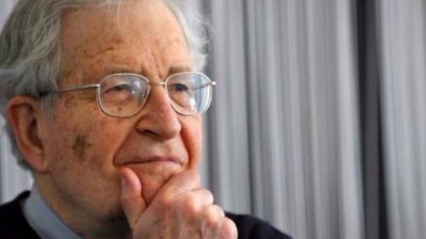 Chomsky: Popularidad de Donald Trump es alimentada por el miedo y la desesperanza