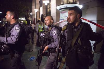 Letal ataque a centro comercial de Tel Aviv dejó tres muertos y seis heridos
