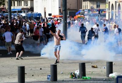 Inglaterra y Rusia bajo amenaza de descalificación por incidentes en Marsella
