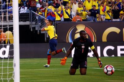 Ecuador arrasa a Haití y entra en los cuartos de la Copa América